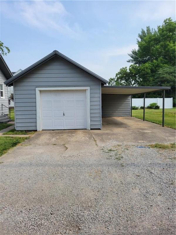 510 Barton Newton IL 62448 Jasper County Realty